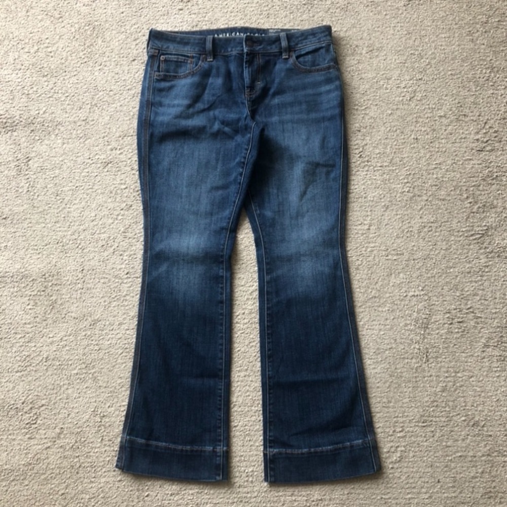 AE Outfitters Kick Boot Jeans. NWT.